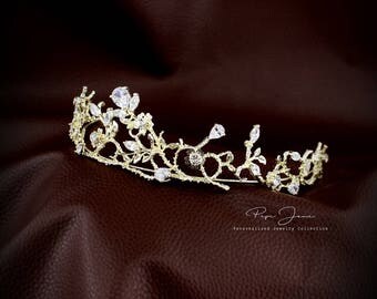 Rhinestone Bridal Tiara Zirconia flower crown Princess Wedding Tiara Crystal Bridal headpiece Dramatic headpiece Gold Tiara Silver Tiara