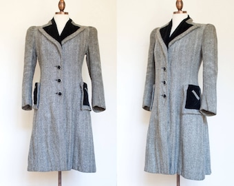 vintage 1930s herringbone coat / 30s 40s black and ivory herringbone coat / XS - S