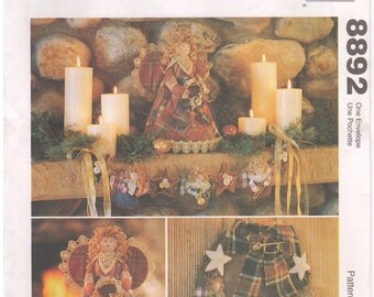 1997 - McCalls 8892 Vintage Sewing Pattern Crafts Country Rustic Angel Christmas Ornament Wreath Garland Stocking Tree Topper Centerpiece