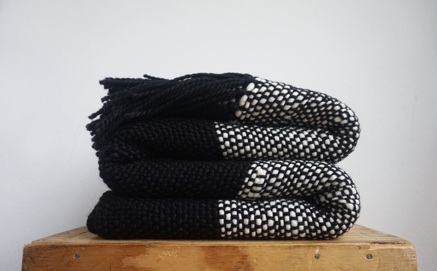 Black and white Chunky Throw Blanket Couch Cover by