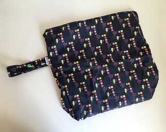 Wet /Dry Bag with Snap Handle - Waterproof Zipper Bag, Simon Bear