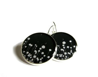Black and white abstract earrings - abstract jewelry - Casual Stud Earrings - geometric Earrings - geometric pattern - Abstract Earrings