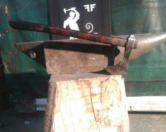 Hacha Vikinga Barbada 1 en Acero by Fantastic Factory