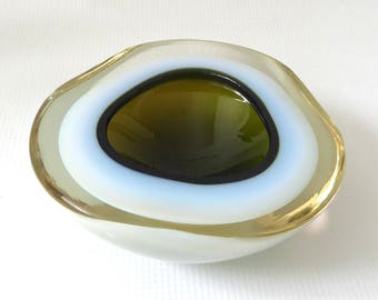 Murano geode bowl/dish/ashtray, vintage 50's/60's art glass. White/black/grey alabastro/opaline cased sommerso. Triangular, retro MCM Italy.