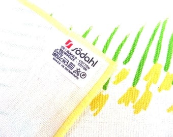 Danish Table Runner by Sodahl, Spring Time Yellow Daffodill Flowers, White 100% Cotton, Set of 4, Immaculate Condition, 143cm x 29cm