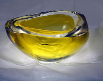 Murano Thick Yellow Italian Art Glass Bowl Mid Century Modern 1970s