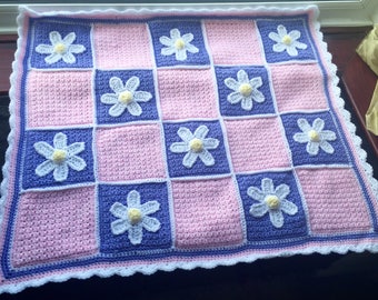 Daisy Crochet Baby Blanket, flower theme, New born girl afghan, Babyshower gift, Nursery throw