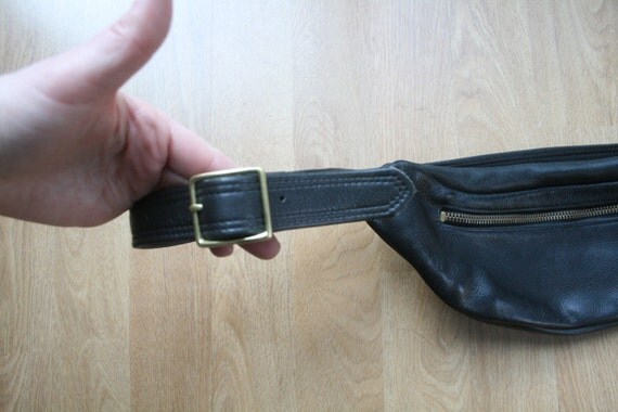 Vintage Black Leather Fanny Pack // Leather Hip Pack // Black