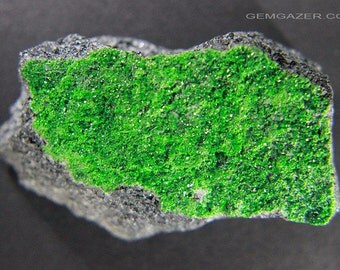 Uvarovite Garnet specimen, Russia. 25.08 grams.