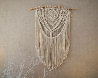 Modern macrame wall hanging, Boho Home Decor, Wall Tapestry, Home Decor tapestry, fiber art, textile art, gift idea, tissage mural, tapestry