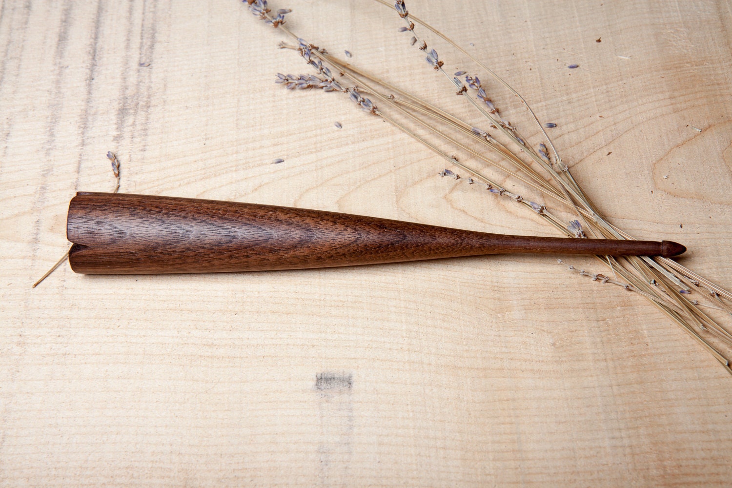 Dealgan / Fearsaid Drop Spindle Hand Turned Black Walnut from