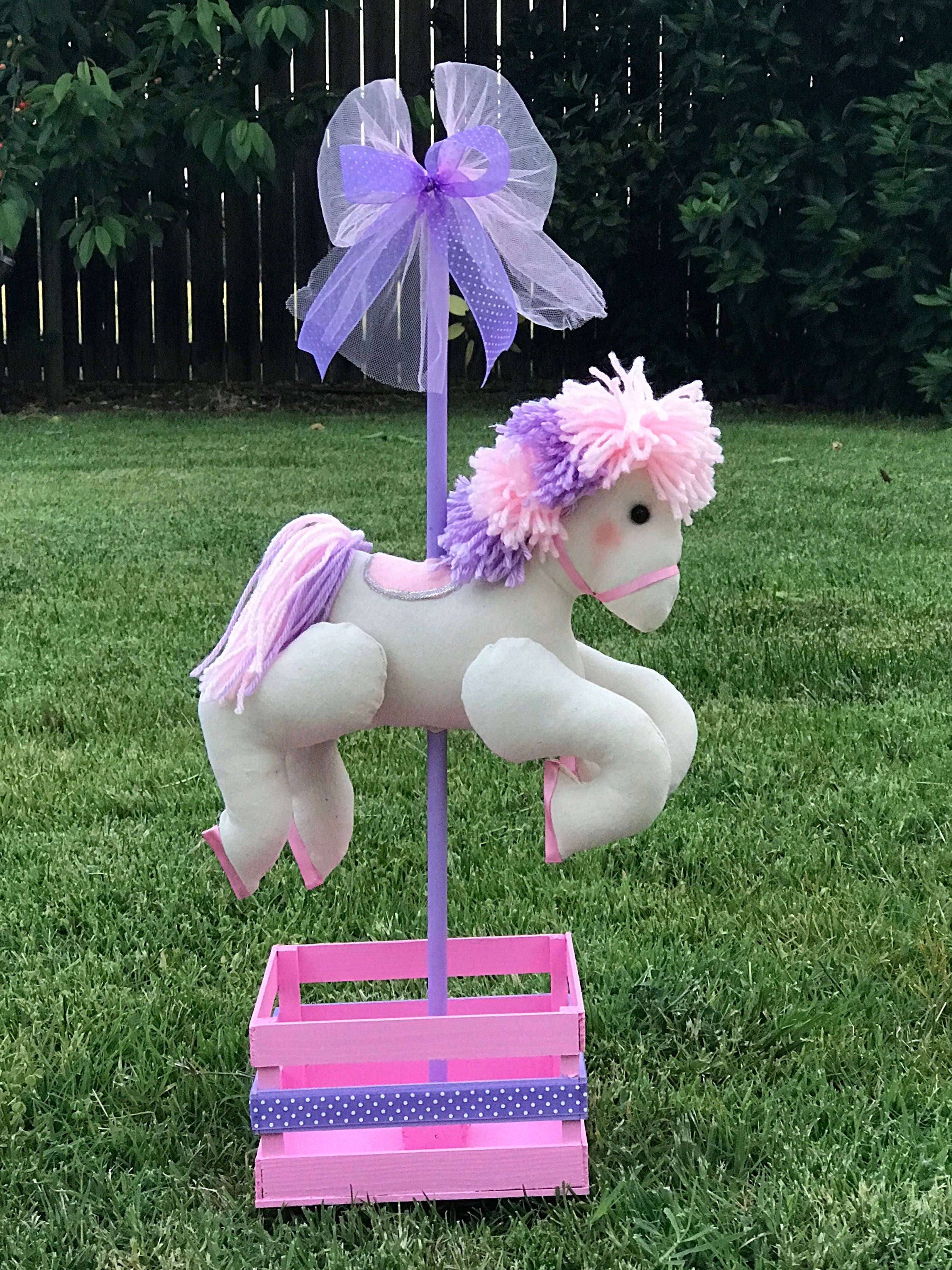 Carousel horse centerpiece for baby shower Centerpiece for
