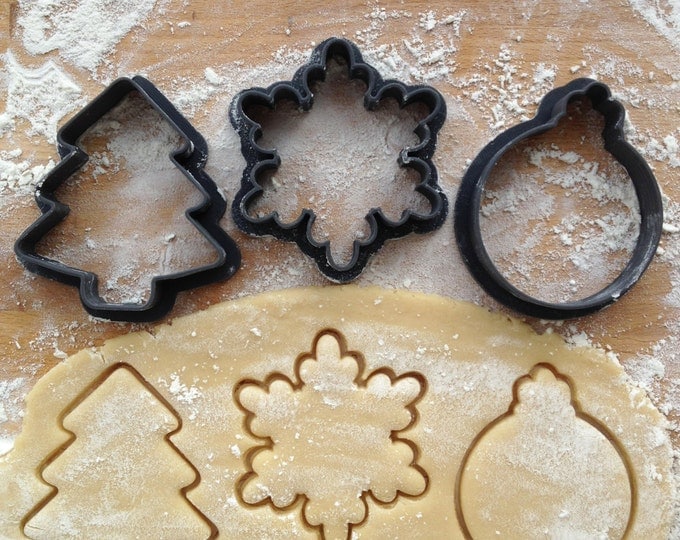 Cookie cutters set of 3. Snowflake cookie cutter. Christmas tree cookie cutter. Ornament cookie cutter. Christmas set
