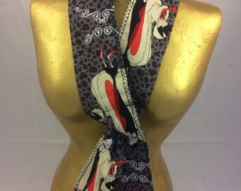 Disney Cruella Deville Neck Cooler