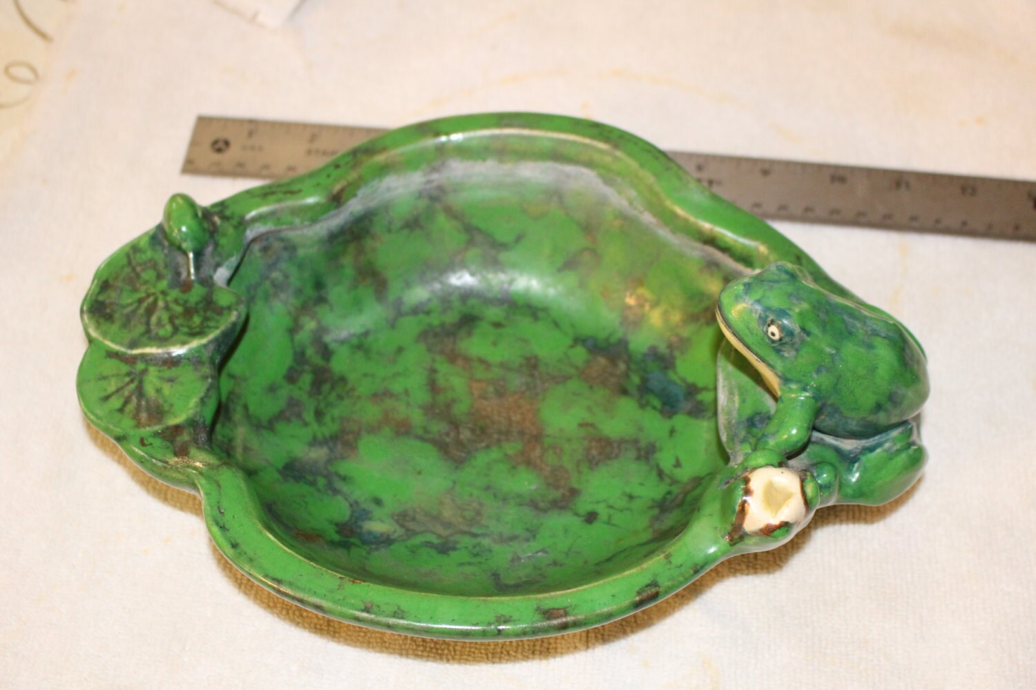 Weller Pottery Coppertone Frog On Lilly Pad