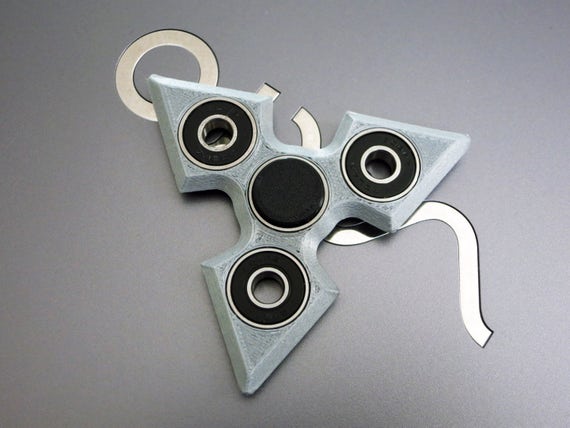 Rare Silver Shuriken Ninja Star Knife Fidget Spinner Toy