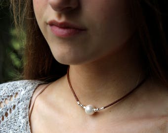 Pearl Choker, Leather Pearl Choker, Pearl Choker Leather Necklace, Womens Pearl Choker, Pearl Necklace, Boho Choker, Delicate Pearl