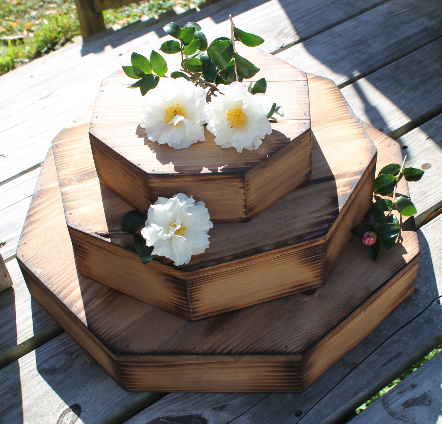 Wood cake base
