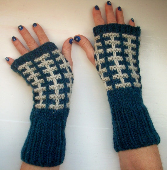 Alpaca fingerless gloves, soft, unisex hand warmers, teal blue, ivory beige Alpaca fingerless gloves, soft, unisex hand 