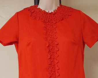 vintage solid red knee length dress short sleeve applique red trims 34/36B 6/8
