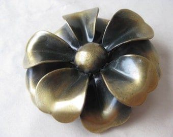 Flower Antiqued Brass Gold Brooch Vintage
