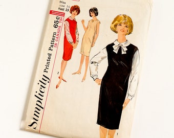 Vintage 1960s Womens Size 14 Jumper or Dress and Blouse Simplicity Sewing Pattern 5113 Complete / bust 34 waist 26