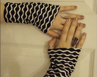 Cuffs - Burning Man - Black and White Cuffs - Fingerless Gloves - Gypsy Boho - Clothing Accessory - Tribal Style - One Size