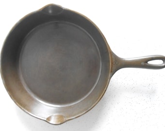 Vintage Wagner Ware Sidney Ohio Cast Iron Skillet No. 8/Cleaned and Seasoned