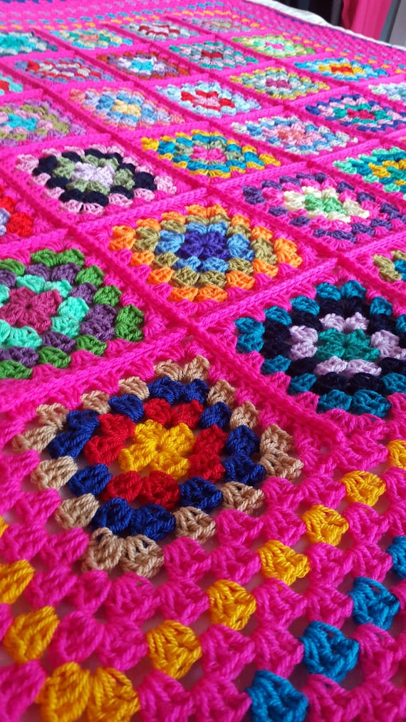 Retro Vintage Style Granny Squares Shocking Pink Blanket Afghan Sofa Throw