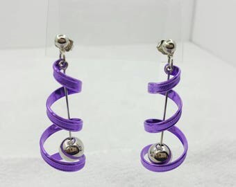 Avon Spiral Confetti pierced earrings Mint Condition 1991 Royal Purple