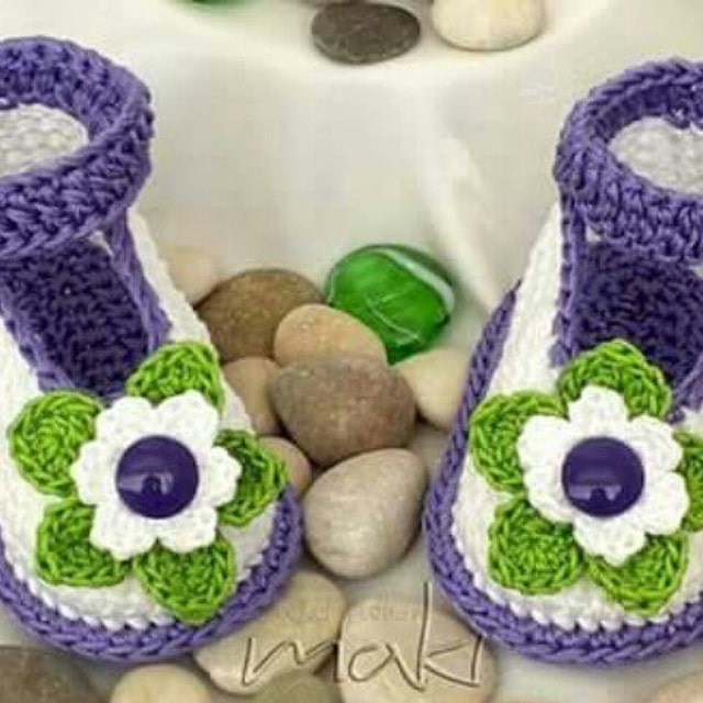Crochet Patterns very easy to follow even for by MakiCrochet