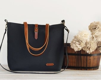 LARGE, Dark navy tote / diaper bag / shoulder bag with detachable shoulder strap. 9 inside pockets. Waterproof lining available