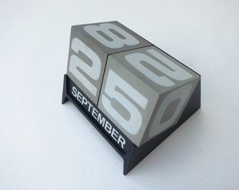 Vintage Perpetual Calendar Autopoint Dateblocks Cube Desk Calendar