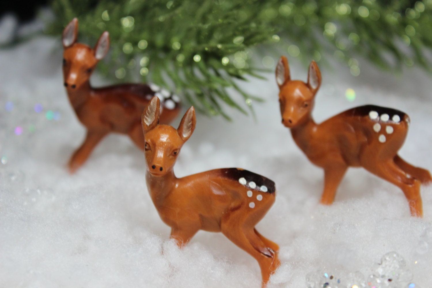 1 Vintage Little Plastic Deer