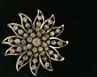 Vintage Silvertone Flower With Clear Rhinestones