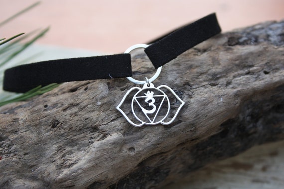 THIRD EYE CHAKRA -Chakra Necklace- Om Necklace- Flower- Chakra symbols- Yoga- Spiritual- Crystals- Reiki Necklace- Party- Third eye Necklace