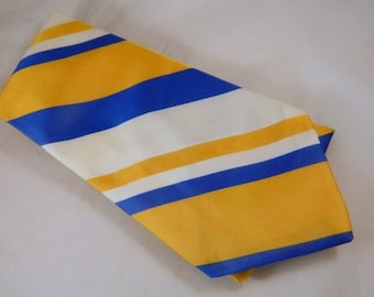 Vintage Tie / Wide Striped Necktie in Blue, Yellow and White Stripes / Tri-Lobal Yarn Tie