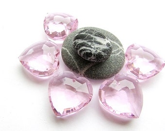 2 Pink Faceted Glass Heart Pendants 23 x 23 mm Glass Pendant Pink Glass Charm Faceted Heart Charm Pink Faceted Pendant Jewelry Supplies (2)