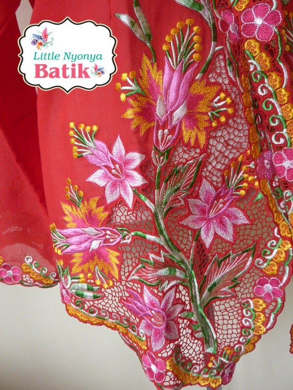 Size 4XL: Plus Size Peranakan Kebaya Basic Quality. motif