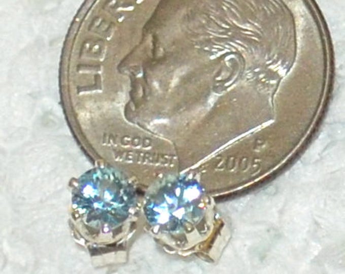 Aquamarine Studs, 4mm Round, Natural, Set in Sterling Silver E1069