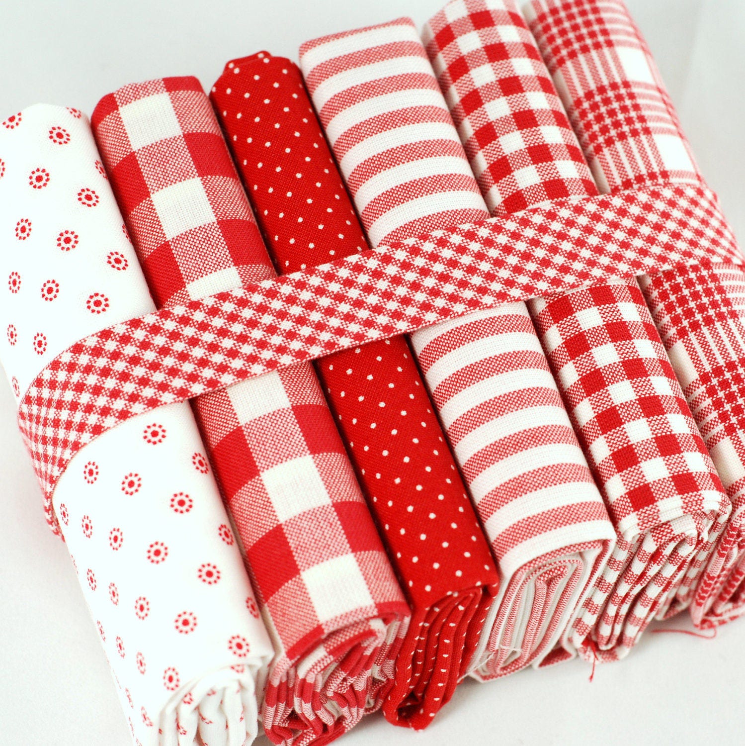 Romantic Red & White Fat quarter fabric bundle 100 cotton