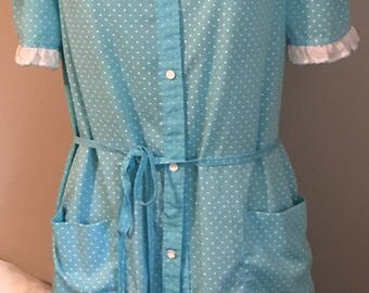Vintage housecoat with pockets, blue with polk a dots