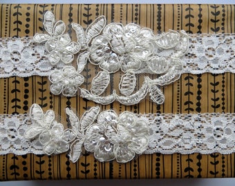 Ivory Wedding Garter Set, Bridal Garter Set, Toss Garter, Keepsake Garter, Pearl Beaded Wedding Lace Garter Set