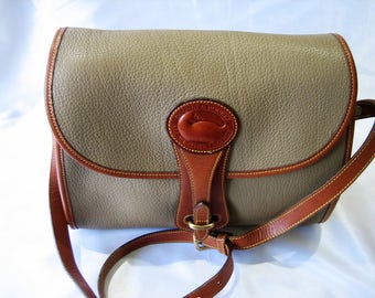Vintage Dooney & Bourke Large Essex Shoulder/Cross-Body AWL leather Bag Purse Made in USA