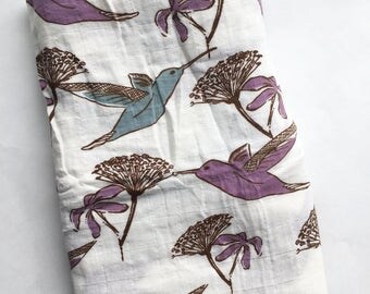 Organic muslin baby blanket, Organic blanket, Hummingbird muslin blanket, Baby swaddle blanket, Organic baby blanket, stroller blanket,