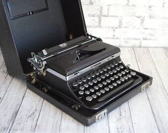 Typewriter Royal Deluxe Restored Portable Manual Typewriter 1936 Beautiful Professionally Serviced and Refurbised New Ribbon and Manual
