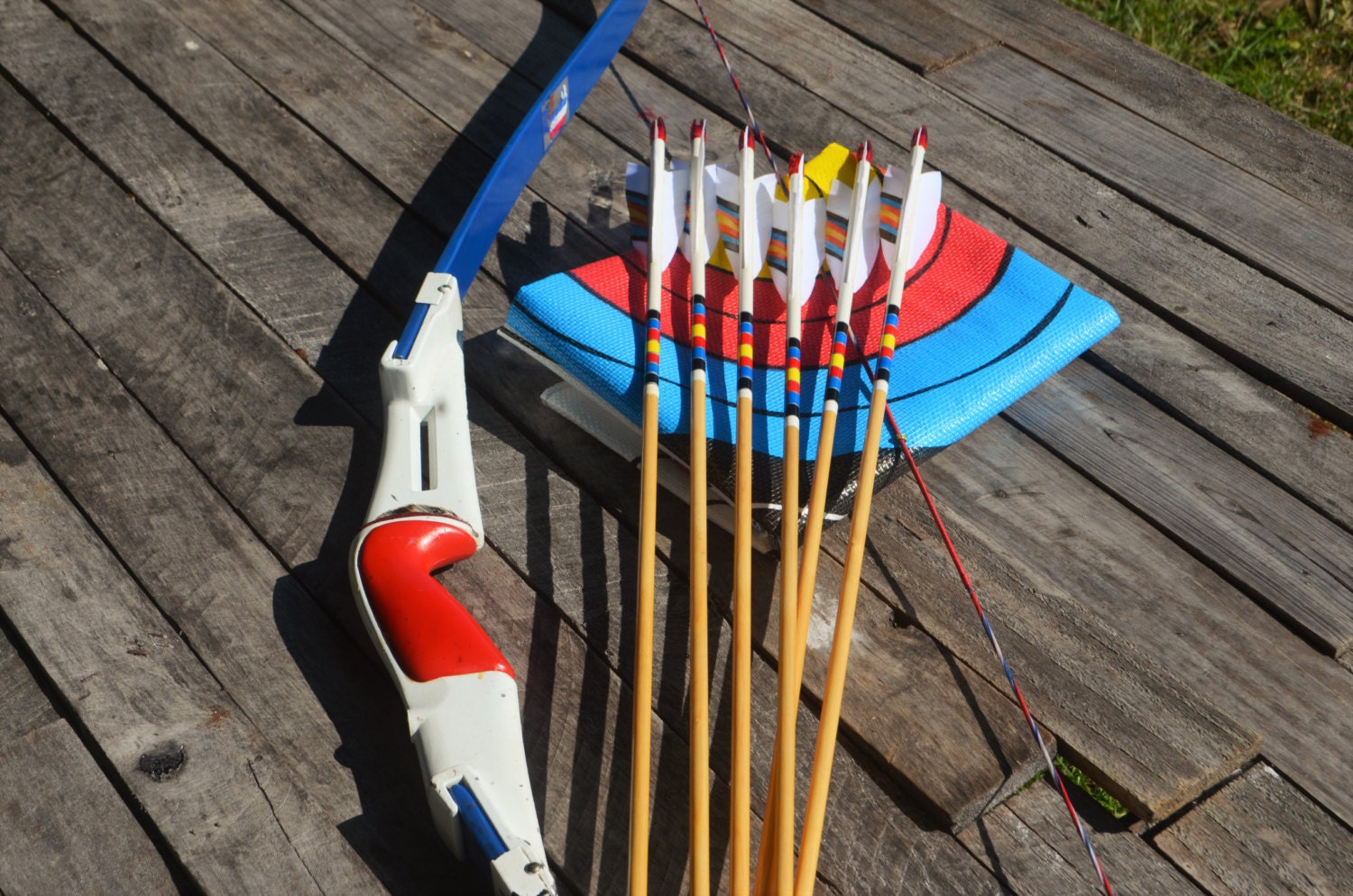 Archery take down Bow Vintage Bear 76er with arrows 50