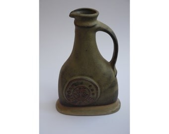 Vintage TREMAR wine jug in very good condition