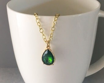 May birthstone necklace, emerald birthstone necklace, may necklace, emerald necklace, green pendant necklace, rhinestone pendant