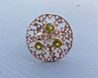 Peridot Sterling Silver Ring, Peridot in Sterling Silver, Peridot Birthstone Ring, Size 8, August Birthstone, Peridot Ring Sterling Silver